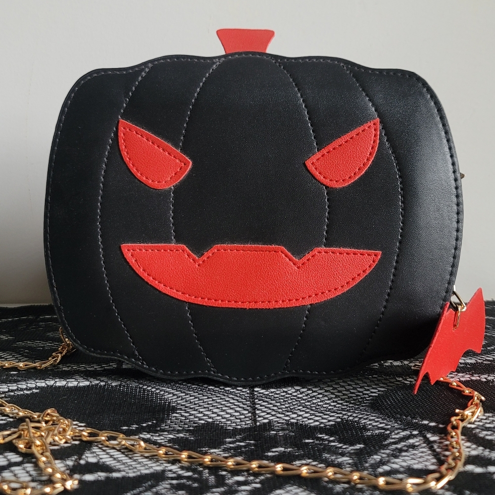 Black and Red Pumpkin Face Purse
